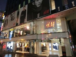 H&M EBISUBASHI MEN'S