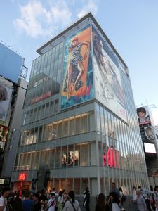 H&M戎橋店