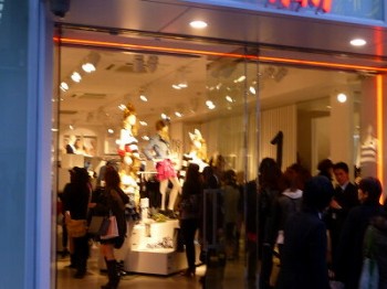 H&M戎橋店